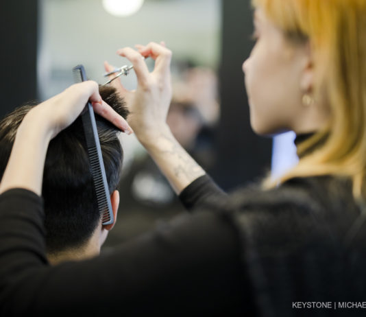 Semaine de quatre jours : le chiffre d’affaires d’un coiffeur augmente