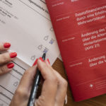 AHV-21, AHV21, AHV, ALTERSVORSORGE, AHV REFORM, AHV ABBAU, RENTENABBAU, « HAENDE WEG VON UNSEREN RENTEN », STABILISIERUNG DER AHV,  EIDG. ABSTIMMUNGEN 25. SEPTEMBER 2022, EIDGENOESSISCHE ABSTIMMUNG, UNTERLAGEN, ABSTIMMUNGSUNTERLAGEN, BROSCHUERE,
