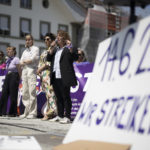 FRAUENSTREIKTAG, FRAUENSTREIKTAG, FRAUENDEMONSTRATION, FRAUENKUNDGEBUNG, FRAUENBEWEGUNG, FRAUENRECHTE, GLEICHBERECHTIGUNG, FEMINISMUS, EMANZIPATION, LOHNGLEICHHEIT, PENSIONSALTER, FORDERUNG,