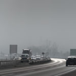 NEBEL, AUTOBAHN, A1, LKW, LASTWAGEN, PKW, CAPTIONLEFT,