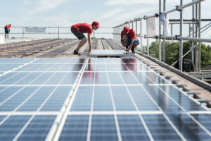 Montage von Solarkollektoren