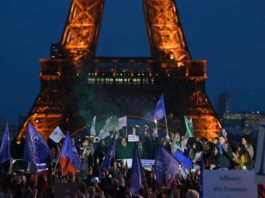 La France inscrit la « liberté garantie » à l’avortement dans sa Constitution