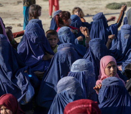 Les Afghanes doivent continuer à obtenir l’asile en Suisse