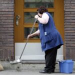 PUTZFRAU, HAUSEINGAGN, WISCHEN, MINDESTLOHN, MINDESTLOEHNE,