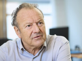 Sanctions contre la Russie : « Le Conseil fédéral s’aplatit devant les entreprises de matières premières » Portrait de Mark Pieth