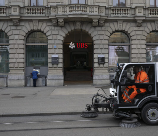 UBS XXL : la droite procrastine et accélère les risques UBS Credit Suisse