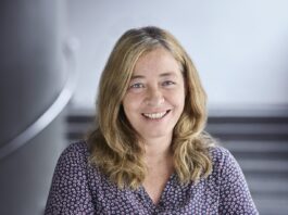 Nicole Stolz : « L’armement militaire et l’isolement n’empêchent pas la migration » Un portrait de Nicole Stolz.