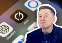 Deepfakes : comment l’IA de droite attaque les droits des femmes et la démocratie Vue en gros plan du visage d’Elon Musk, l’air pensif et les lèvres pincées, sur un fond flou montrant l’écran d’un smartphone où apparaissent des icônes d’applications d’intelligence artificielle comme ChatGPT et Grok.