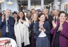 Un large engagement empêche le démantèlement de la SSR Le comité contre l'initiative anti-SSR jubile.