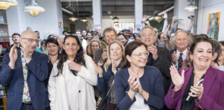 Un large engagement empêche le démantèlement de la SSR Le comité contre l'initiative anti-SSR jubile.