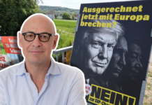 Marc Spescha : « La portée de l’initiative de l’UDC va bien au-delà de celle de l’initiative Schwarzenbach » Un homme chauve portant des lunettes noires et une chemise bleu clair se tient devant une affiche politique allemande. L'affiche, sur fond noir, porte le texte en jaune "Ausgerechnet jetzt mit Europa brechen?" (Rompre avec l'Europe maintenant?) et affiche le mot "NEIN!" (NON!) en bas. En arrière-plan, on aperçoit un paysage rural avec des collines verdoyantes, des bâtiments et une route. D'autres affiches électorales sont visibles sur la gauche.