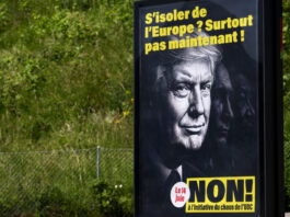 Initiative de l’UDC : la Suisse romande doit donner le Non Affiche de campagne contre l'initiative de l'UDC, affichée en plein air, montrant des visages en noir et blanc avec le slogan "S'isoler de l'Europe ? Surtout pas maintenant !" et l'appel à voter NON le 14 juin.